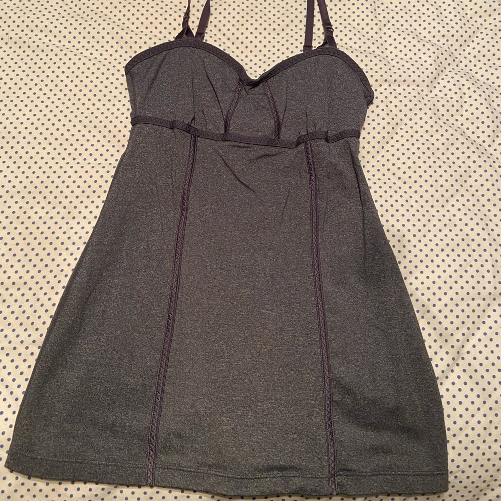 Lululemon grey tank